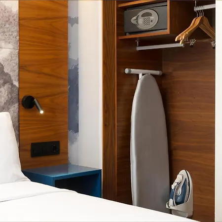 Hilton Hotel 4*