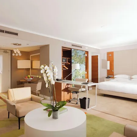Hilton Otel 4*
