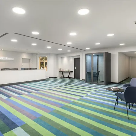 Hilton Отель 4*