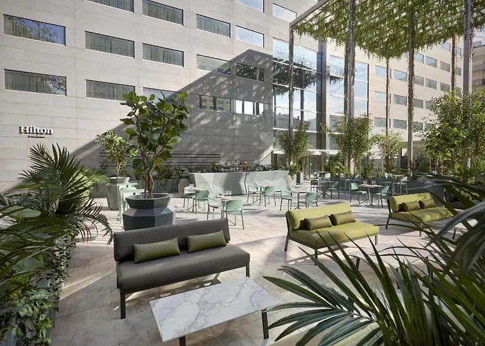 هيلتون فندق 4*