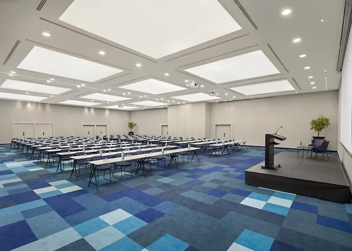 هيلتون فندق 4*